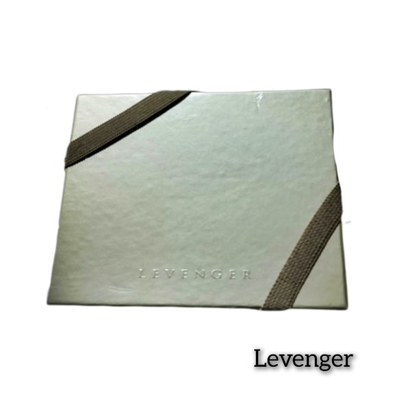 Levenger - Genuine Leather Bifold Wallet with Zippered Pocket for Change - Picture 6 of 7